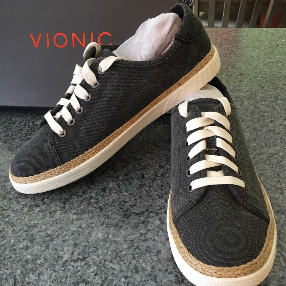 Vionic Hattie Shoes